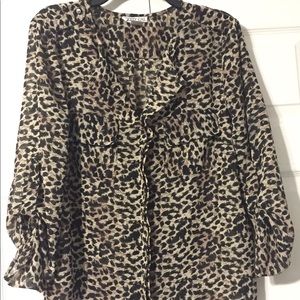 Leopard print blouse -Fits like a L